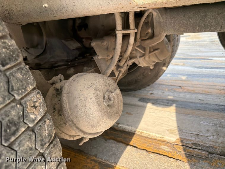 image for item DN6672 2006 Mack Granite CV713 ready mix truck
