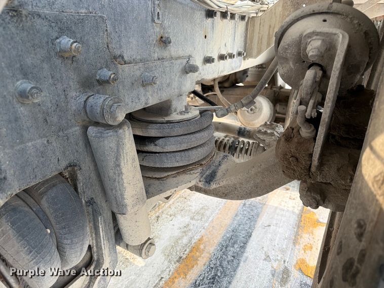 image for item DN6672 2006 Mack Granite CV713 ready mix truck