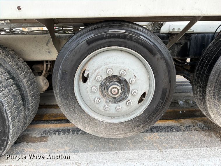 image for item DN6672 2006 Mack Granite CV713 ready mix truck