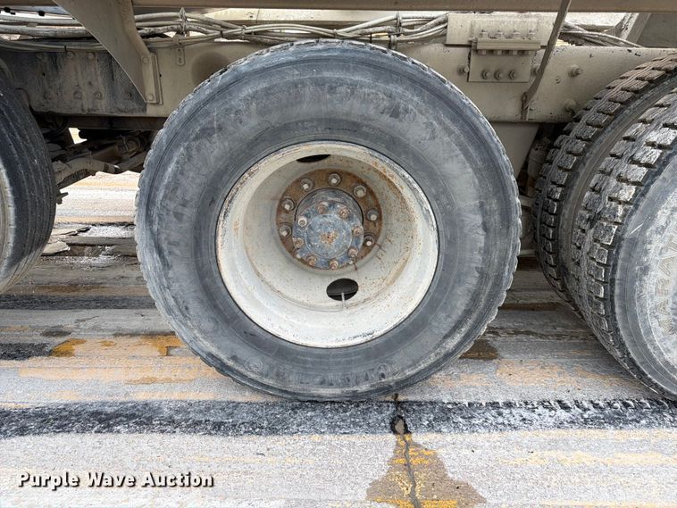 image for item DN6672 2006 Mack Granite CV713 ready mix truck