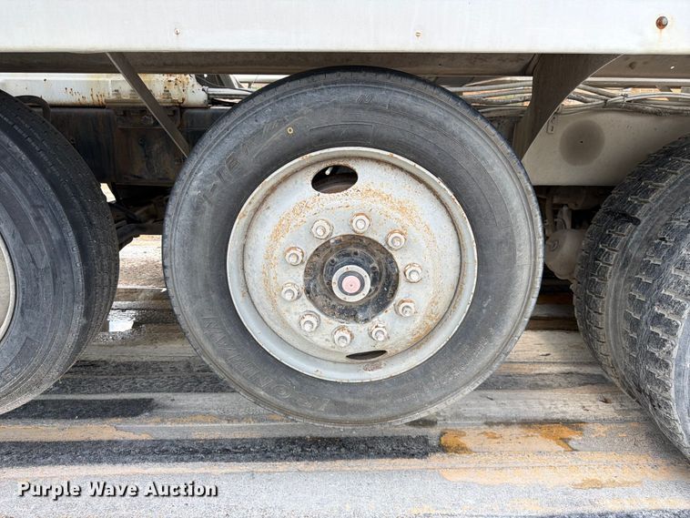 image for item DN6672 2006 Mack Granite CV713 ready mix truck