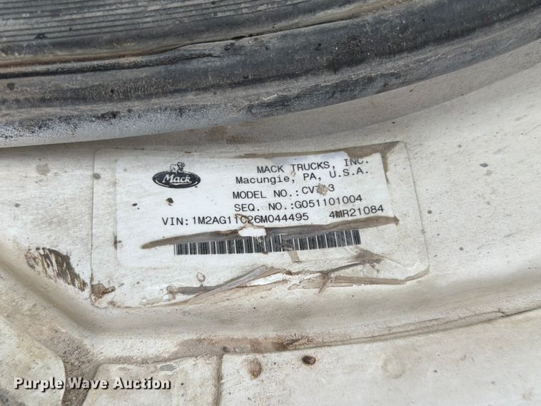 image for item DN6672 2006 Mack Granite CV713 ready mix truck