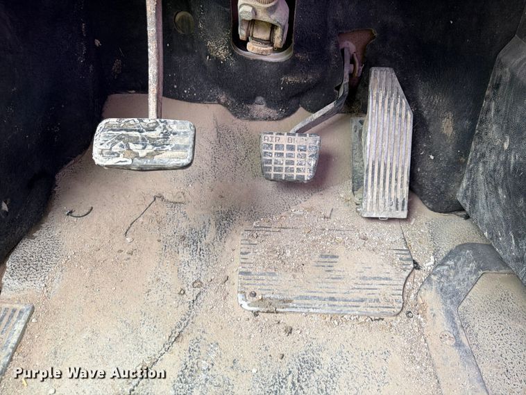 image for item DN6673 2004 Mack Granite CV713 ready mix truck