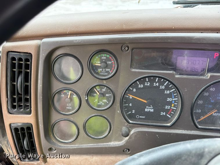 image for item DN6673 2004 Mack Granite CV713 ready mix truck