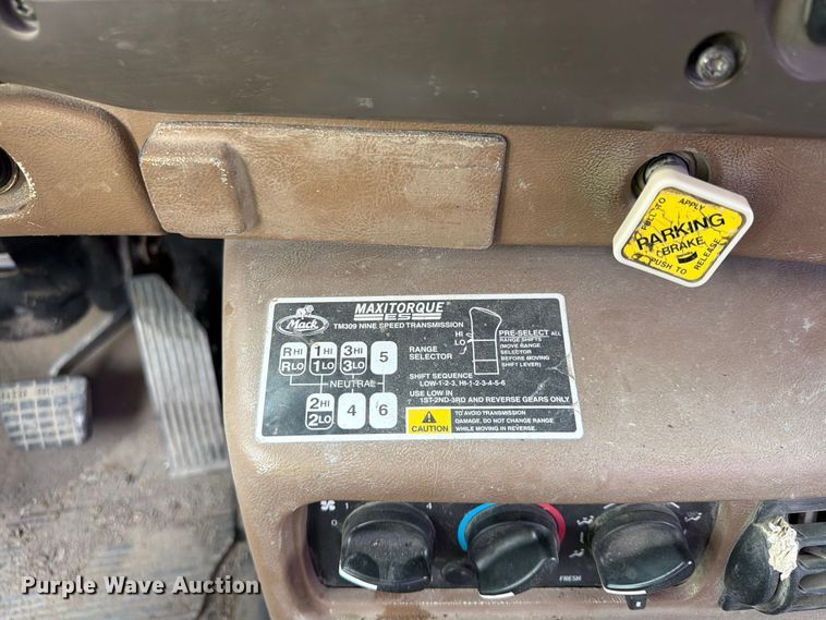 image for item DN6673 2004 Mack Granite CV713 ready mix truck