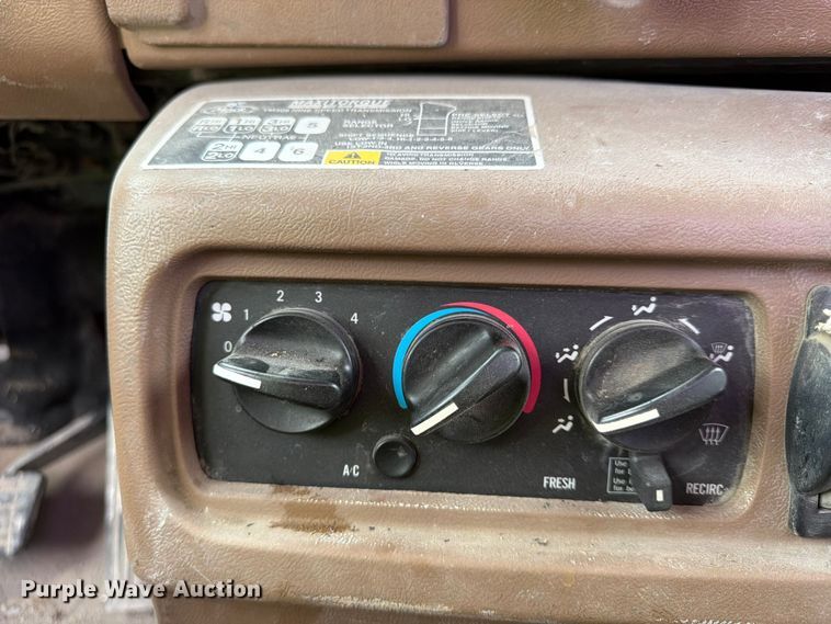 image for item DN6673 2004 Mack Granite CV713 ready mix truck