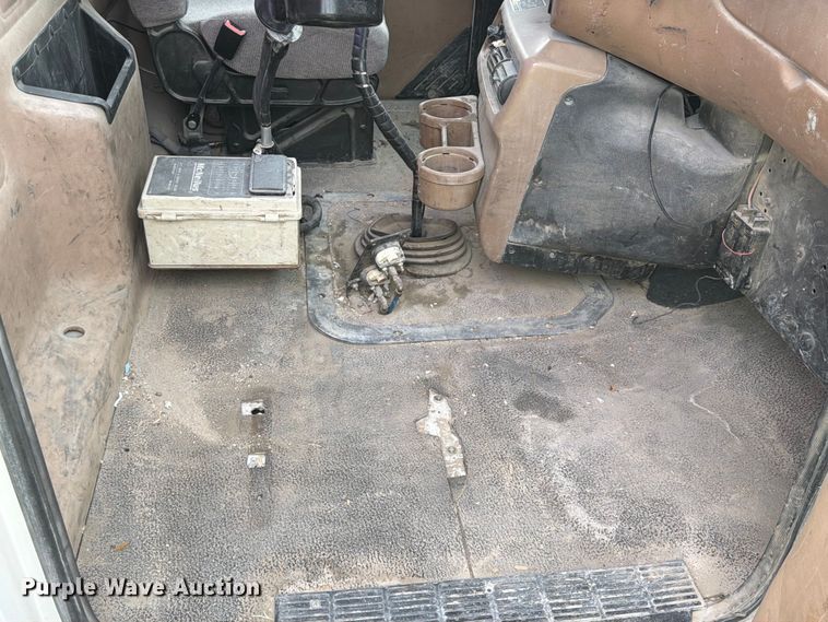 image for item DN6673 2004 Mack Granite CV713 ready mix truck