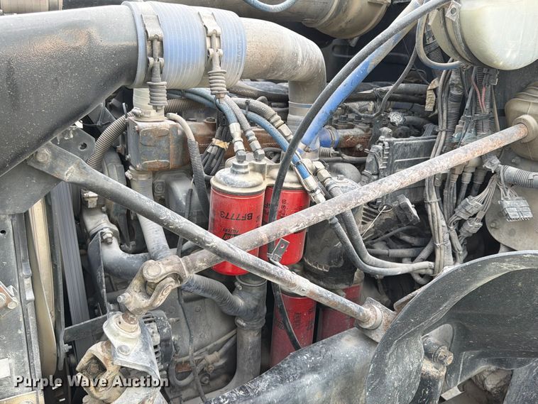 image for item DN6673 2004 Mack Granite CV713 ready mix truck