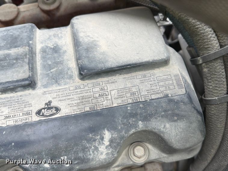 image for item DN6673 2004 Mack Granite CV713 ready mix truck