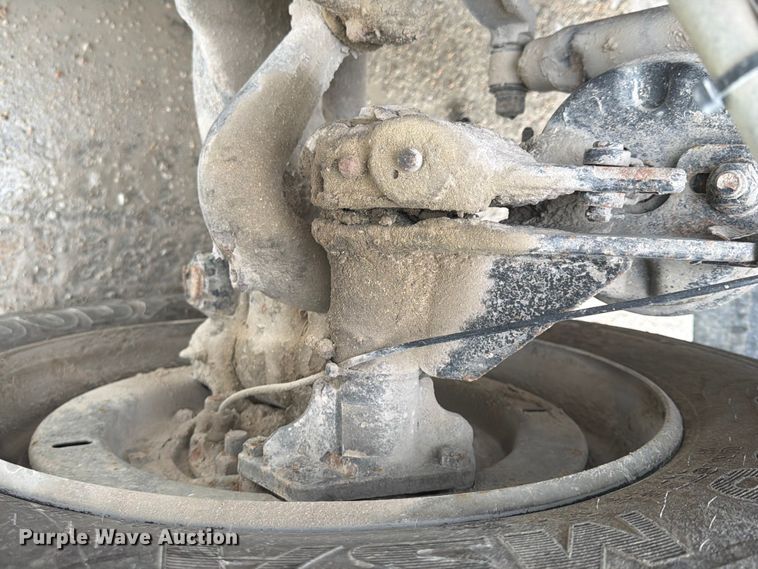 image for item DN6673 2004 Mack Granite CV713 ready mix truck