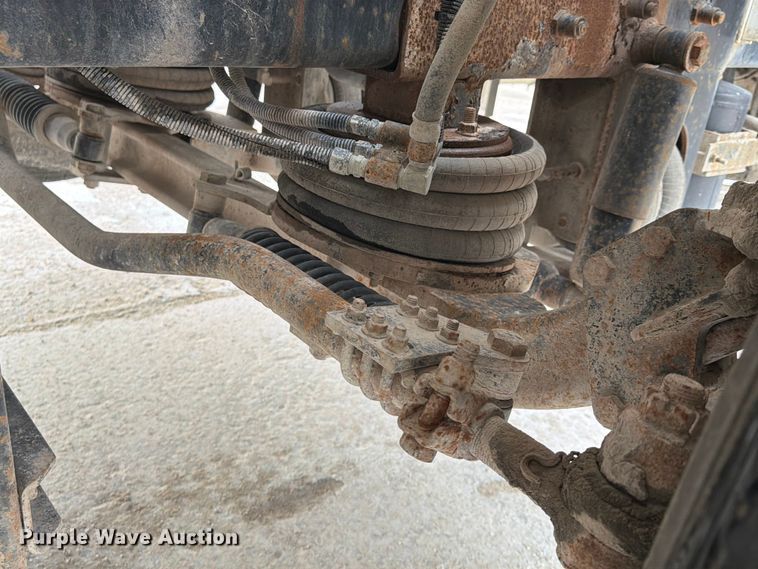 image for item DN6673 2004 Mack Granite CV713 ready mix truck