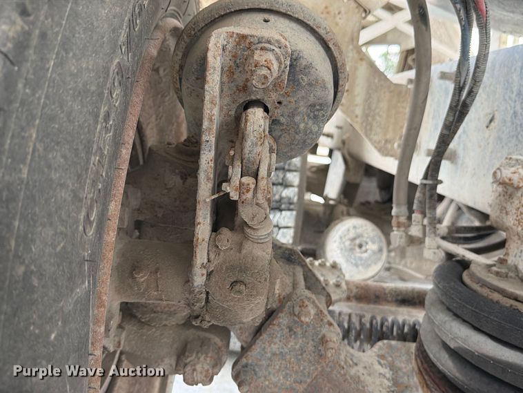 image for item DN6673 2004 Mack Granite CV713 ready mix truck