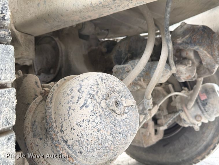 image for item DN6673 2004 Mack Granite CV713 ready mix truck