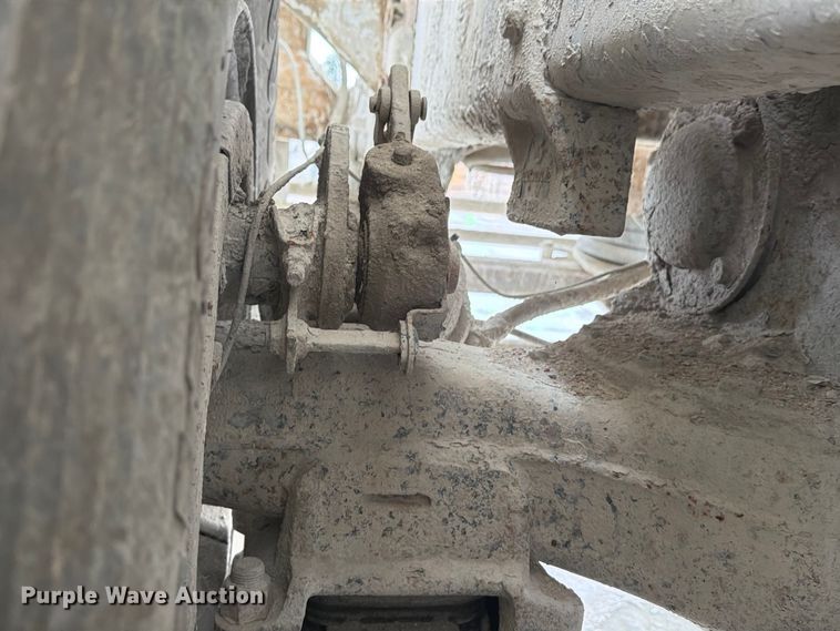 image for item DN6673 2004 Mack Granite CV713 ready mix truck