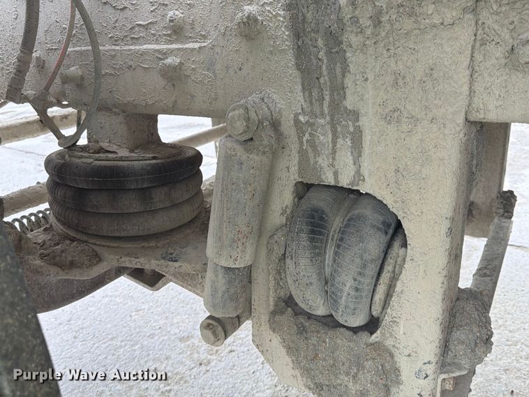 image for item DN6673 2004 Mack Granite CV713 ready mix truck