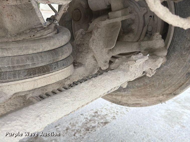 image for item DN6673 2004 Mack Granite CV713 ready mix truck