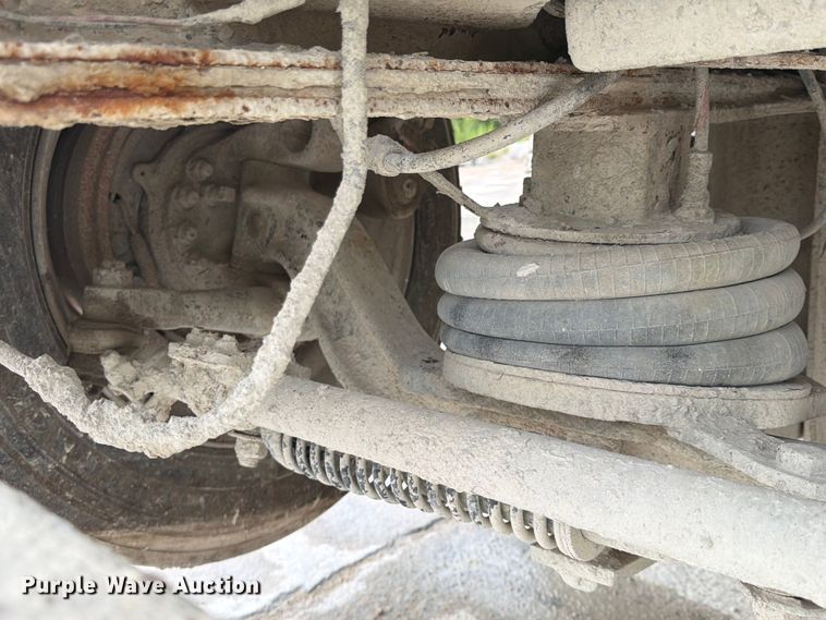 image for item DN6673 2004 Mack Granite CV713 ready mix truck