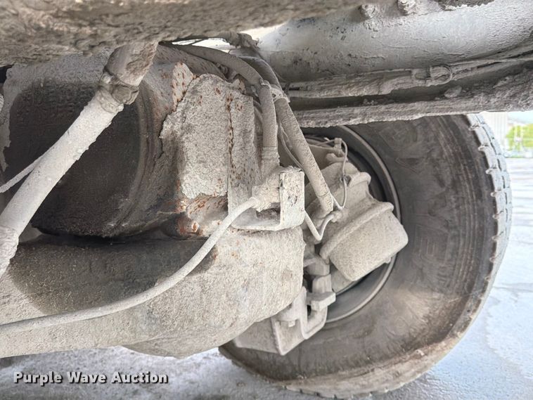 image for item DN6673 2004 Mack Granite CV713 ready mix truck