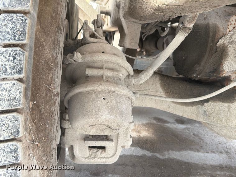 image for item DN6673 2004 Mack Granite CV713 ready mix truck