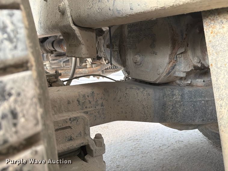 image for item DN6673 2004 Mack Granite CV713 ready mix truck