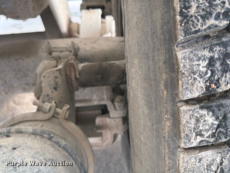 image for item DN6673 2004 Mack Granite CV713 ready mix truck