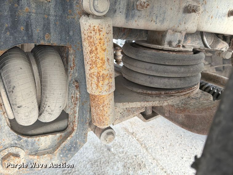 image for item DN6673 2004 Mack Granite CV713 ready mix truck
