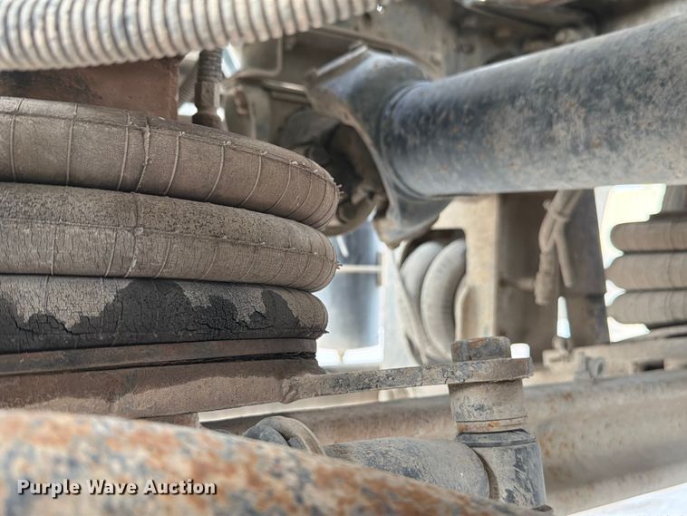 image for item DN6673 2004 Mack Granite CV713 ready mix truck