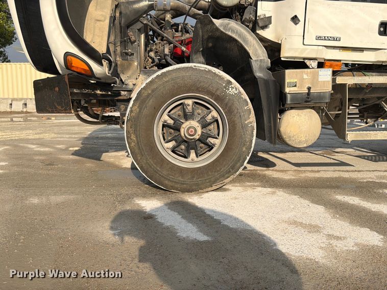 image for item DN6673 2004 Mack Granite CV713 ready mix truck