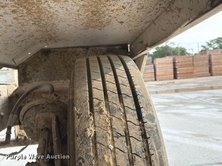 image for item DN6673 2004 Mack Granite CV713 ready mix truck