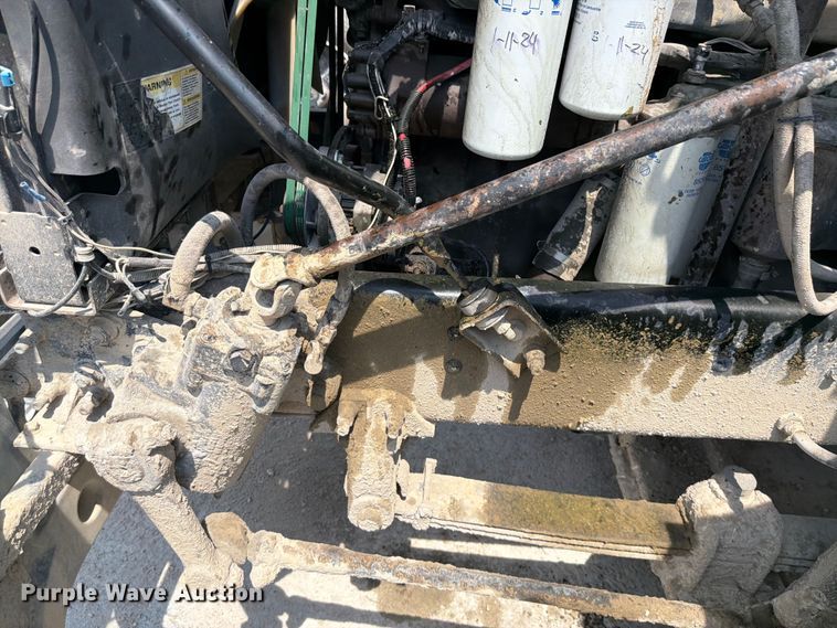 image for item DN6674 1995 Mack CH613 semi truck