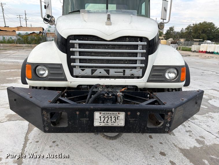image for item DN6675 2003 Mack Granite CV713 ready mix truck
