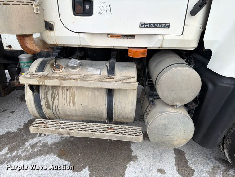 image for item DN6675 2003 Mack Granite CV713 ready mix truck