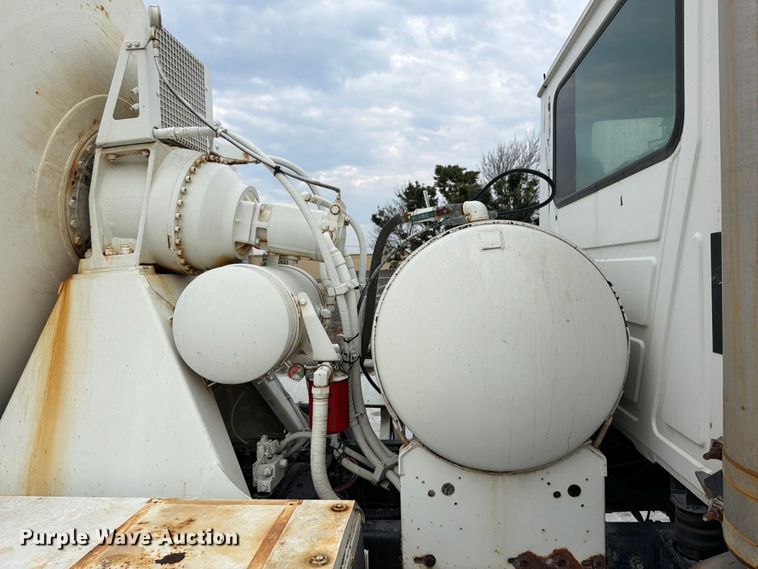 image for item DN6675 2003 Mack Granite CV713 ready mix truck