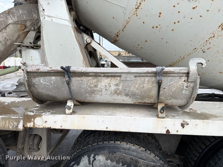 image for item DN6675 2003 Mack Granite CV713 ready mix truck