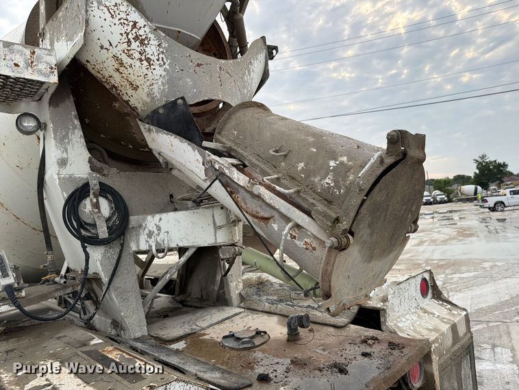 image for item DN6675 2003 Mack Granite CV713 ready mix truck