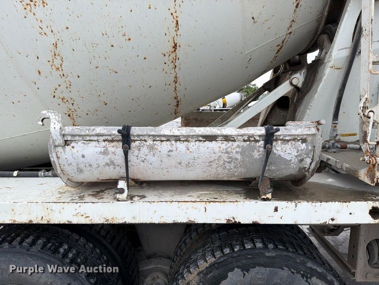 image for item DN6675 2003 Mack Granite CV713 ready mix truck