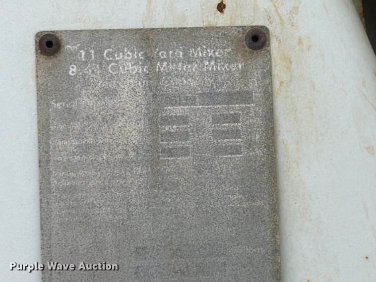 image for item DN6675 2003 Mack Granite CV713 ready mix truck