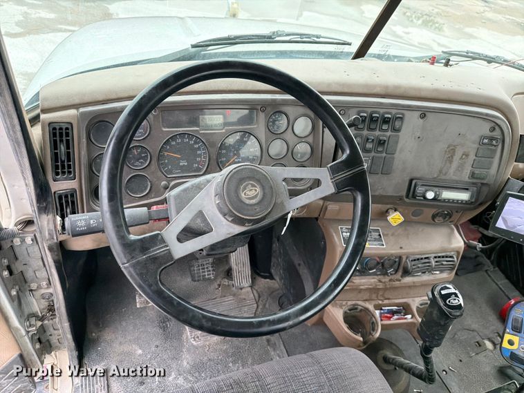 image for item DN6675 2003 Mack Granite CV713 ready mix truck