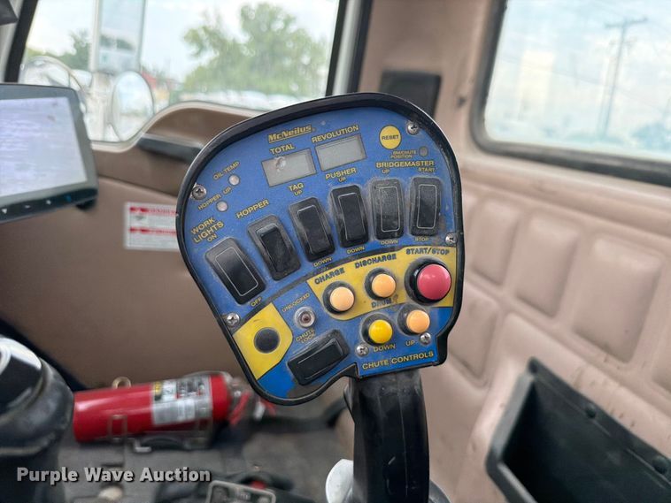 image for item DN6675 2003 Mack Granite CV713 ready mix truck