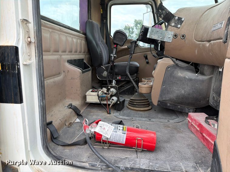 image for item DN6675 2003 Mack Granite CV713 ready mix truck