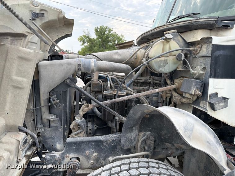 image for item DN6675 2003 Mack Granite CV713 ready mix truck