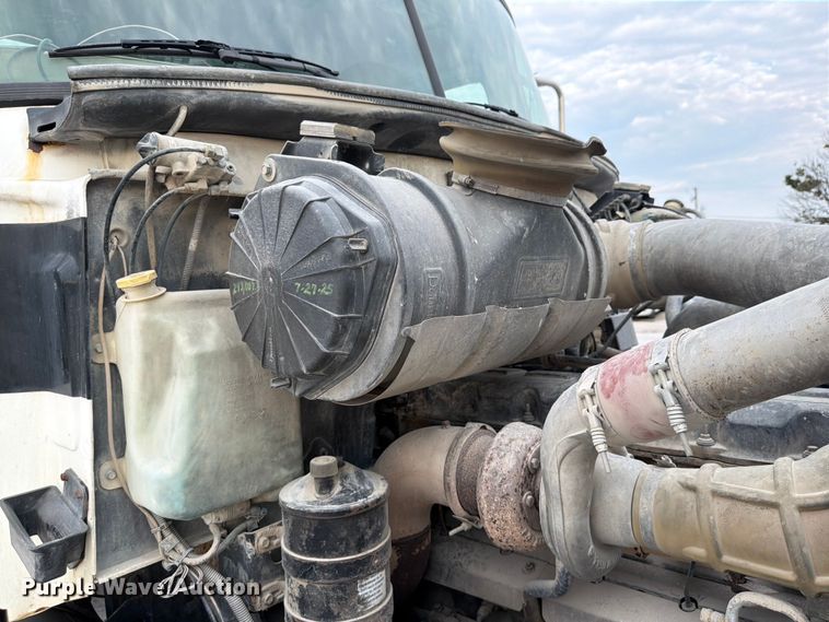 image for item DN6675 2003 Mack Granite CV713 ready mix truck