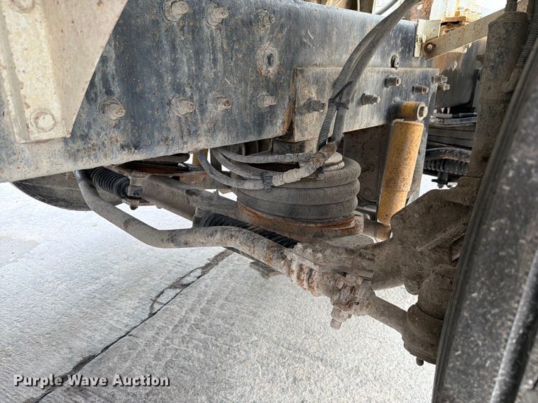 image for item DN6675 2003 Mack Granite CV713 ready mix truck