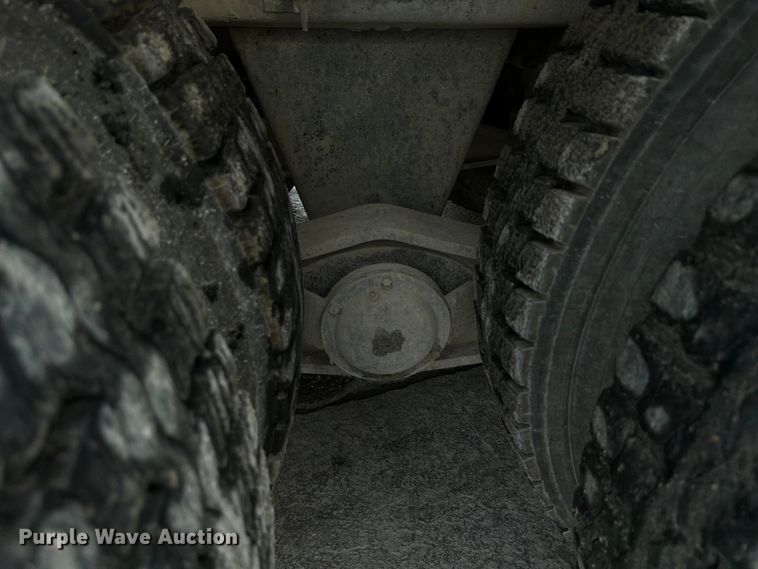 image for item DN6675 2003 Mack Granite CV713 ready mix truck