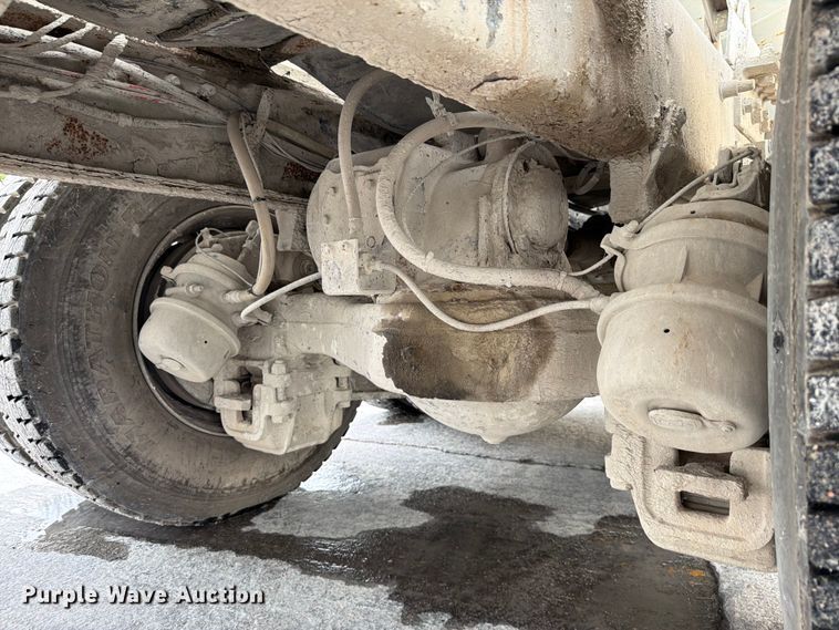 image for item DN6675 2003 Mack Granite CV713 ready mix truck