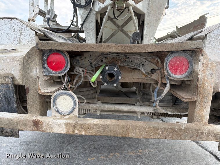 image for item DN6675 2003 Mack Granite CV713 ready mix truck