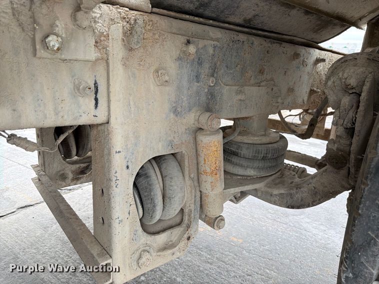image for item DN6675 2003 Mack Granite CV713 ready mix truck