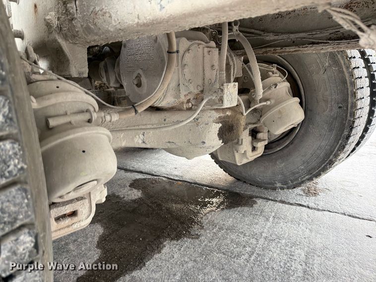image for item DN6675 2003 Mack Granite CV713 ready mix truck
