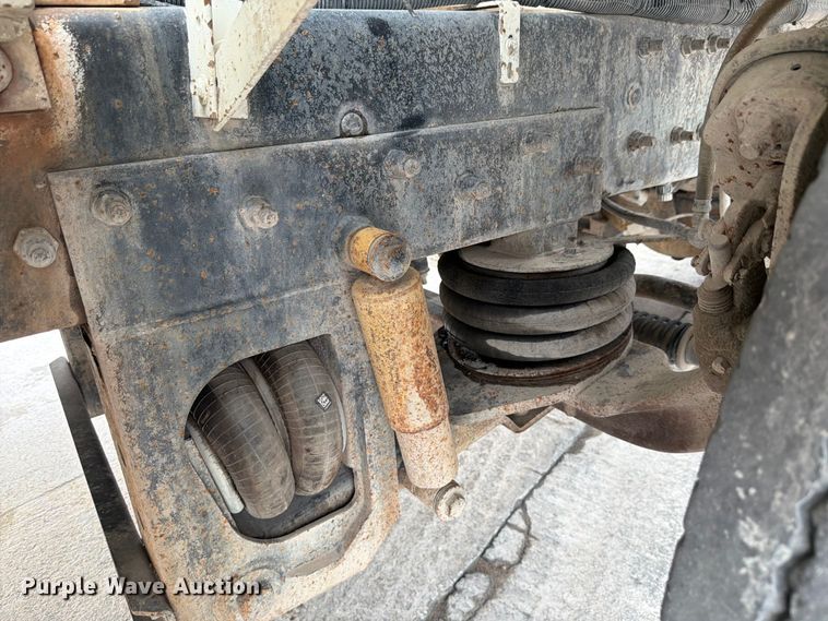 image for item DN6675 2003 Mack Granite CV713 ready mix truck