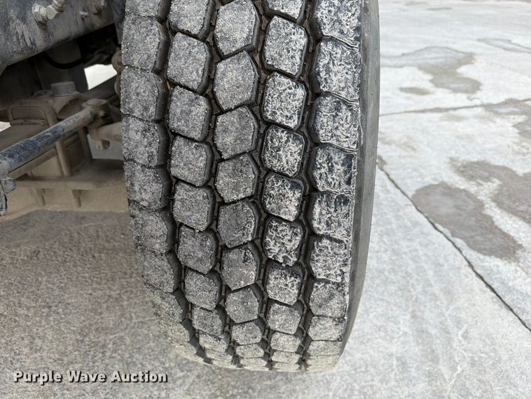 image for item DN6675 2003 Mack Granite CV713 ready mix truck